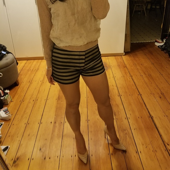 Shorts by Vickteerut - Picture 6 of 8